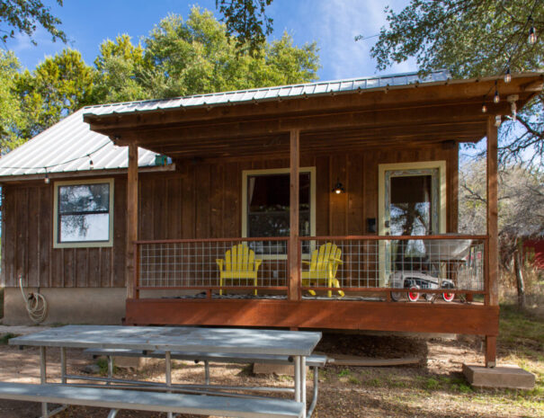 ranch-3232-kick-back-cabin-exterior-5-2048px-1024x683.jpg